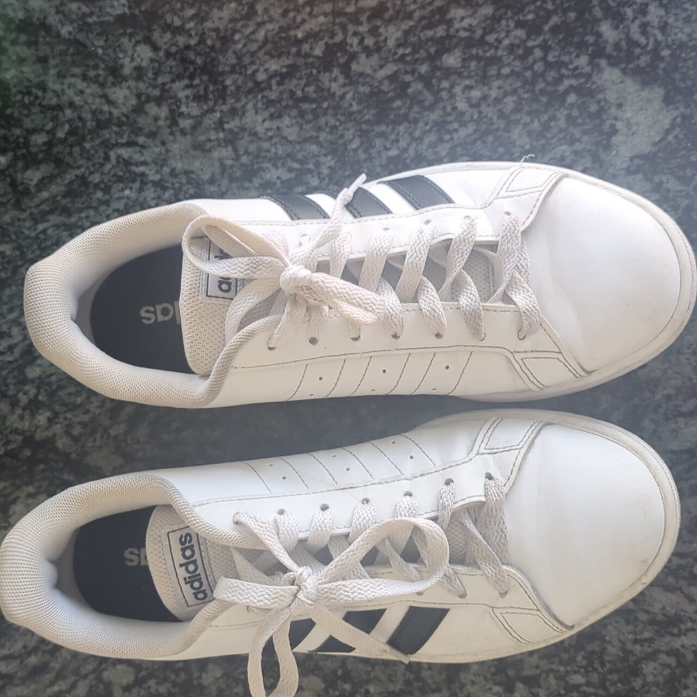 White Adidas sneakers with black stripes - size 7.5
